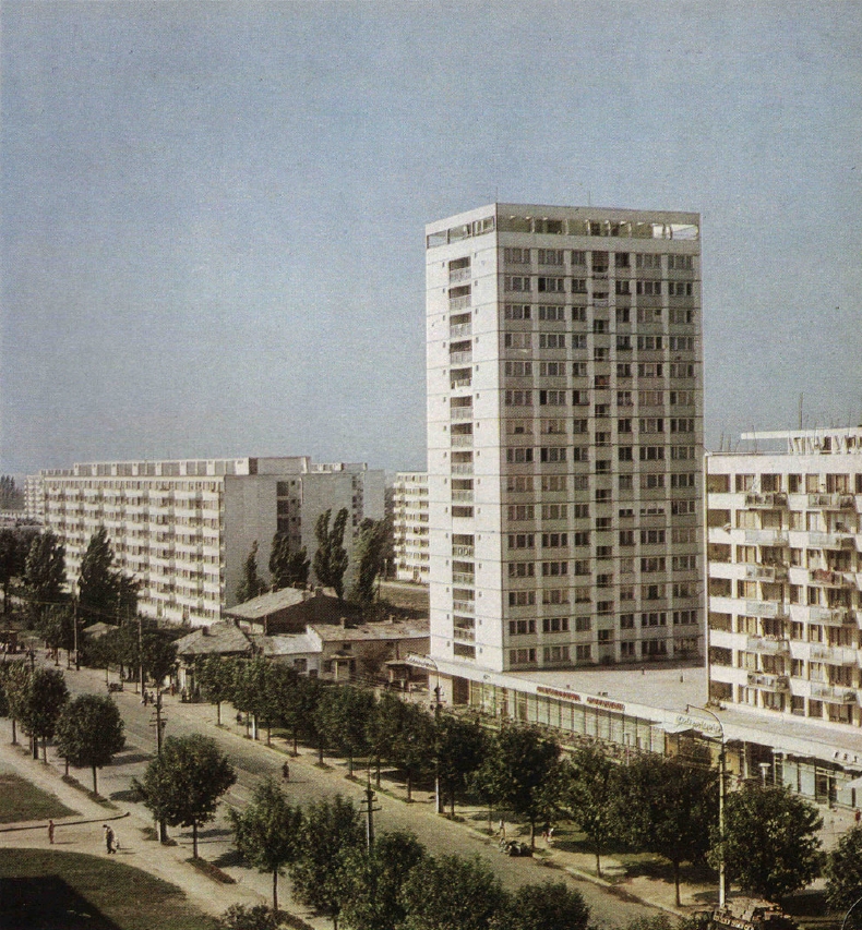 Sursa: Blocul turn Toporași wikipedia.ro